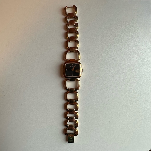 Genuine Gucci Rose Goldtone Bracelet Watch With Diamonds - Picture 4 of 11